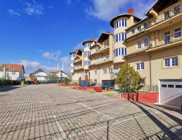 École française internationale, Pristina